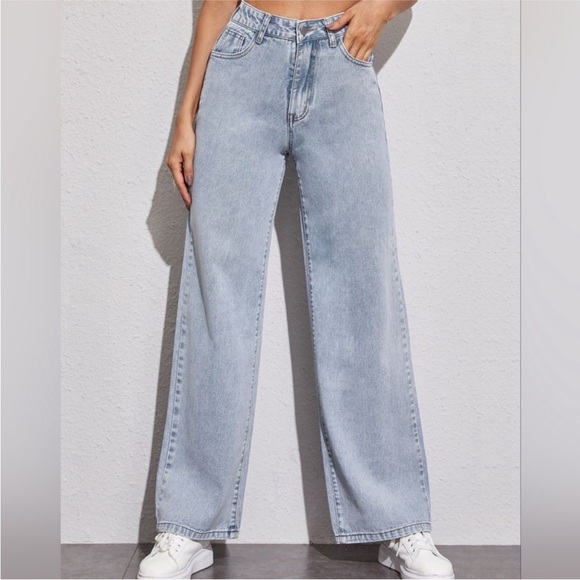 Divided Denim - Sale! Divided Light Blue Flare & Wide Leg Jeans, distressed style. Sz 2